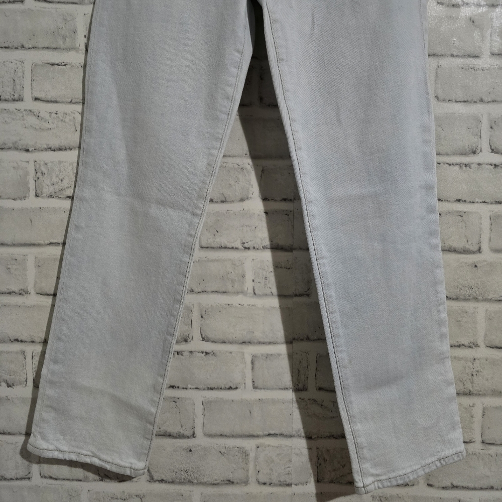 NEW J‎ Brand Adele Midrise Straight Jean Visionary Light Wash size 26 - Picture 5 of 10